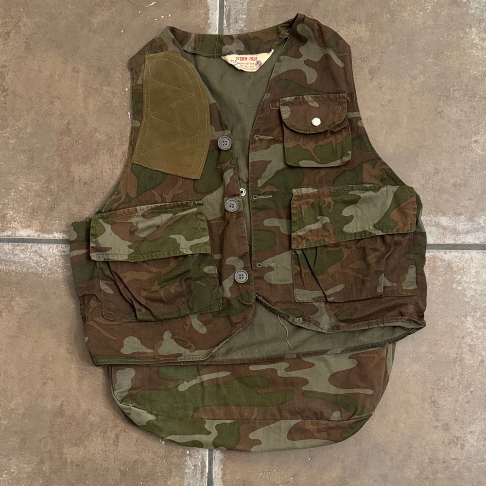 Vintage Storm-Pruf Camo Hunting Vest 1960s/70s Game Pouch